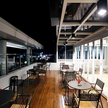 Cordela Hotel Cirebon Extérieur photo
