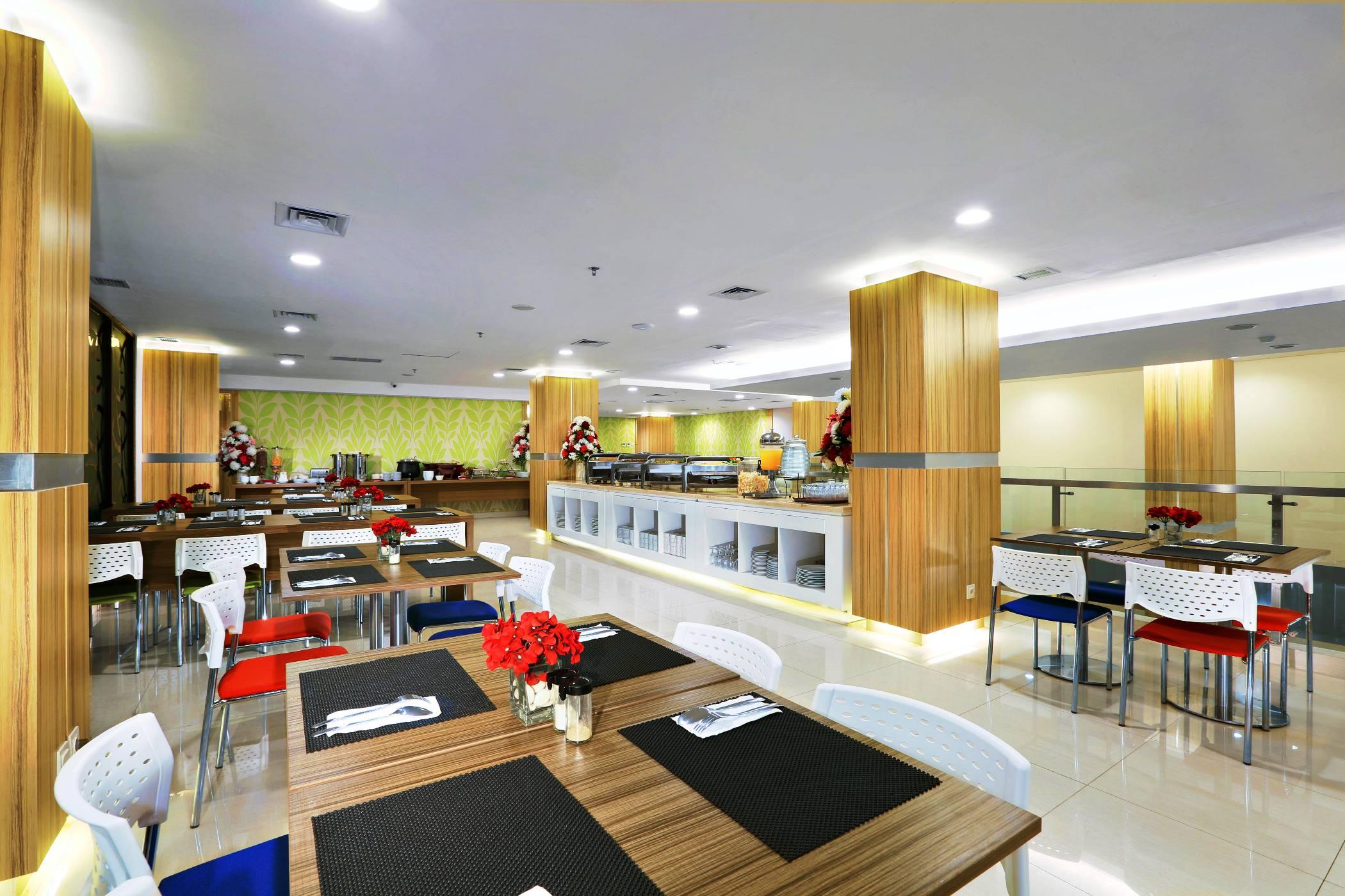 Cordela Hotel Cirebon Extérieur photo