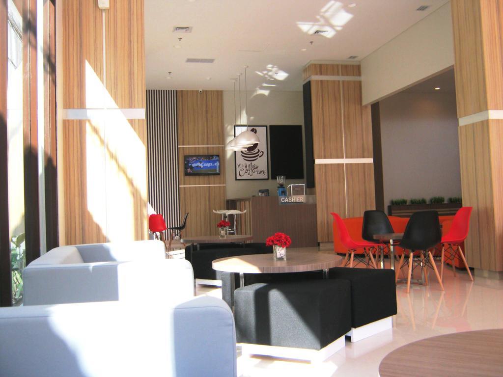 Cordela Hotel Cirebon Extérieur photo